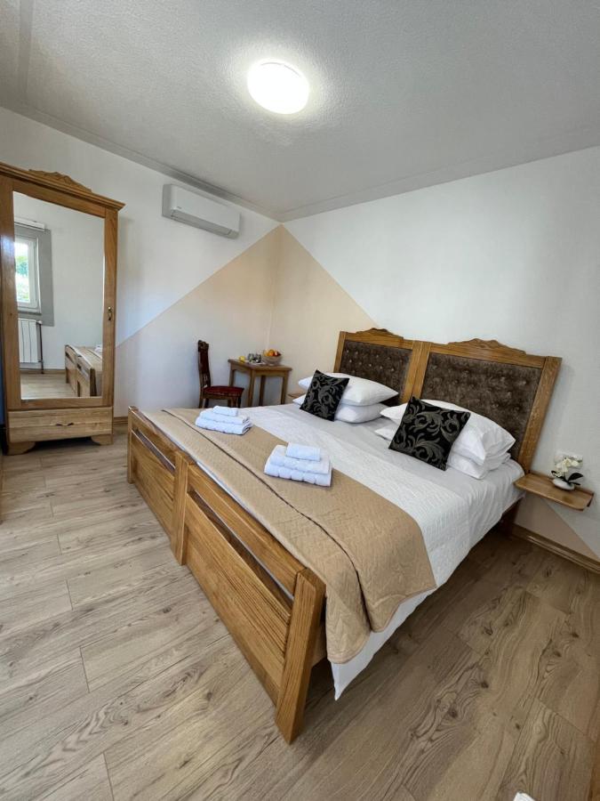 Mountain View Rooms Zadvarje Buitenkant foto